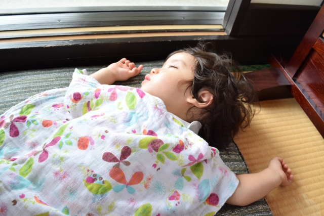 赤ちゃんが昼間に寝ない！原因と対処方法は？ 子育ていろは 子育てを応援する情報サイト